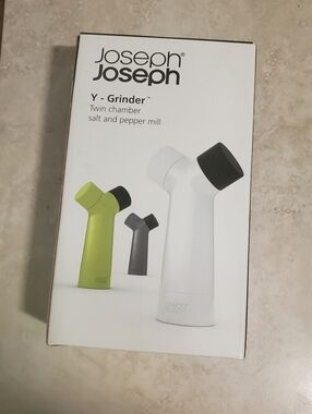 Joseph Joseph Green and Black Y-Grinder Twin Chamber Salt & Pepper Mill
